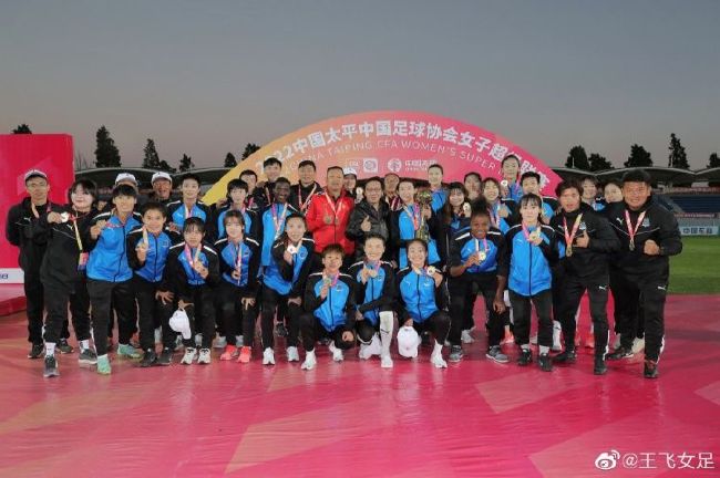 在本轮西甲联赛中，赫罗纳3-0完胜阿拉维斯强势登顶。